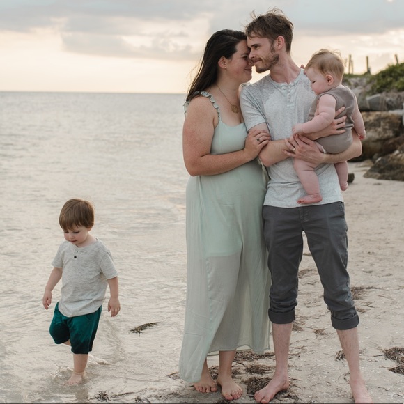 Meet your Posher, Andrea - Picture 3 of 4